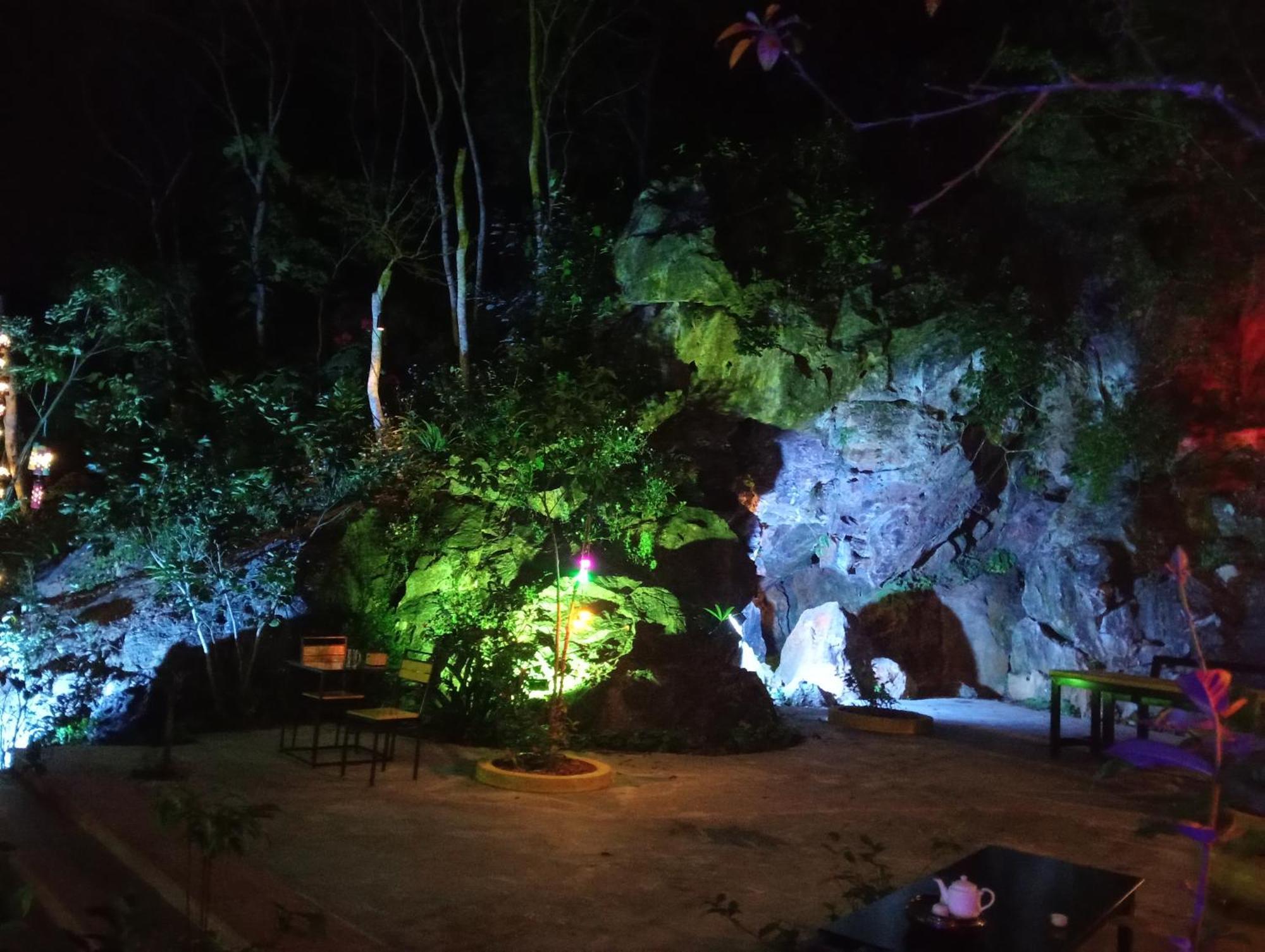 Song Toan Hotel Phong Nha Esterno foto