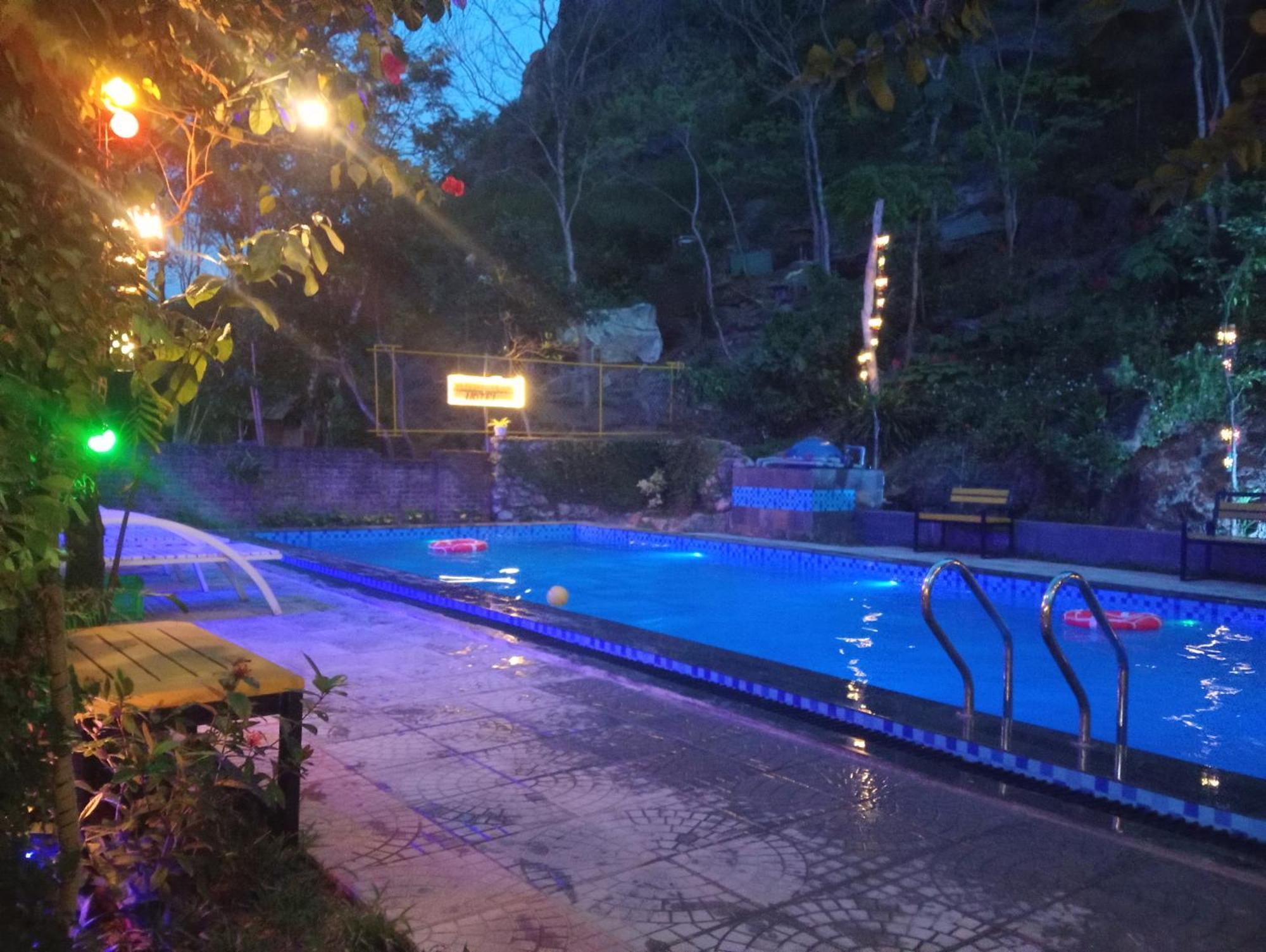 Song Toan Hotel Phong Nha Esterno foto